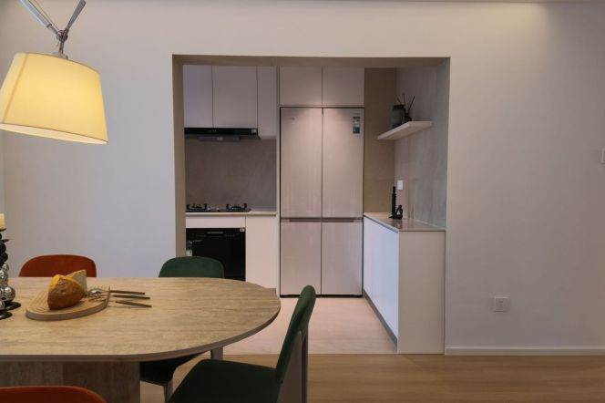 3BR Apartment in Gubei with Floor-to-Ceiling Windows (L2)