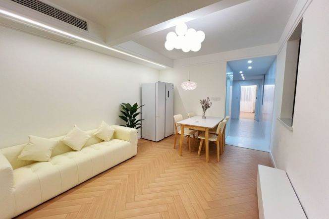2BR Apartment in Gubei
