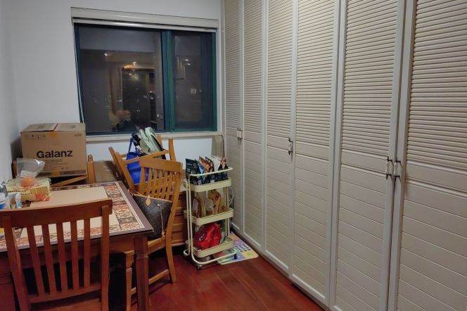 High-Floor High-Ceiling 2BR Apartment near Changning Library with Outstanding View (L2)