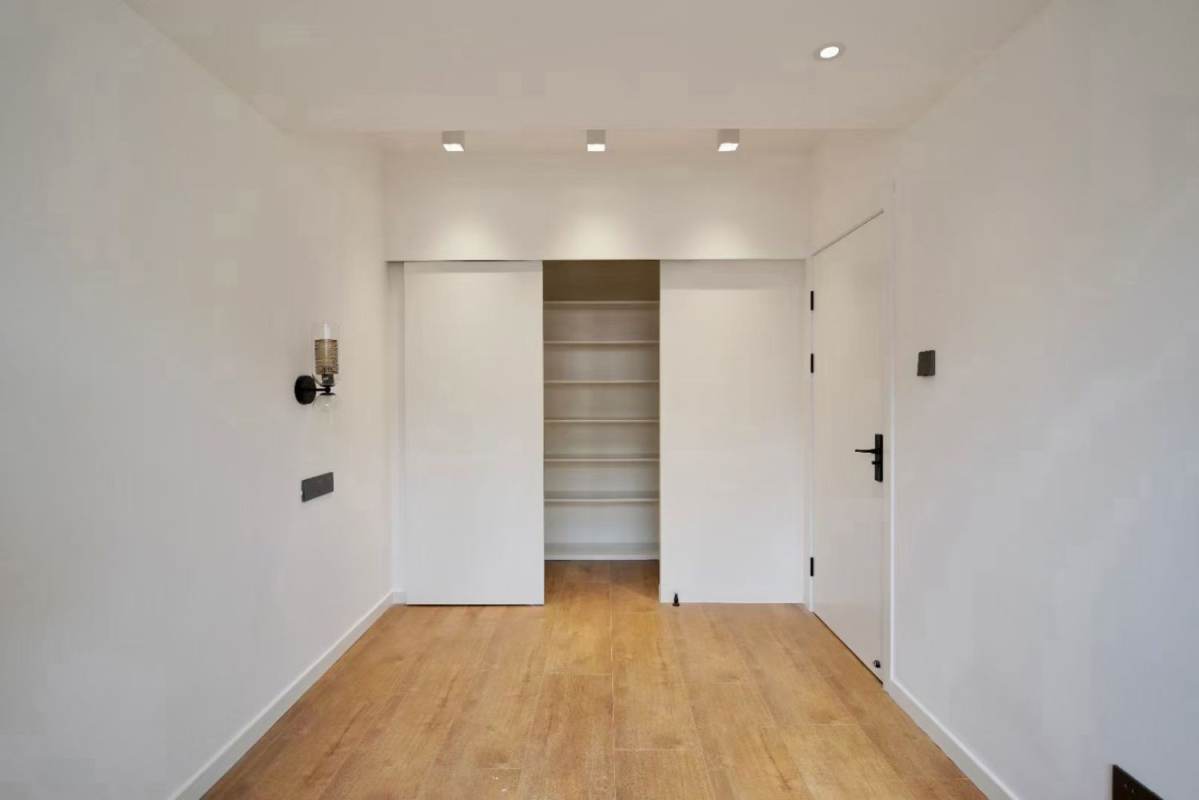 Housing image — Bedroom
