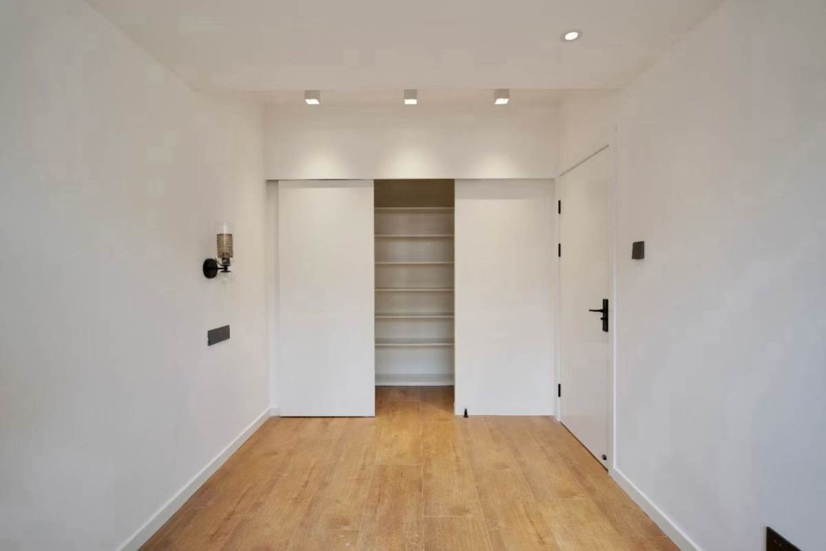 Housing image — Bedroom