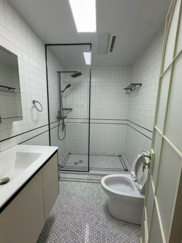 Housing image — Bathroom