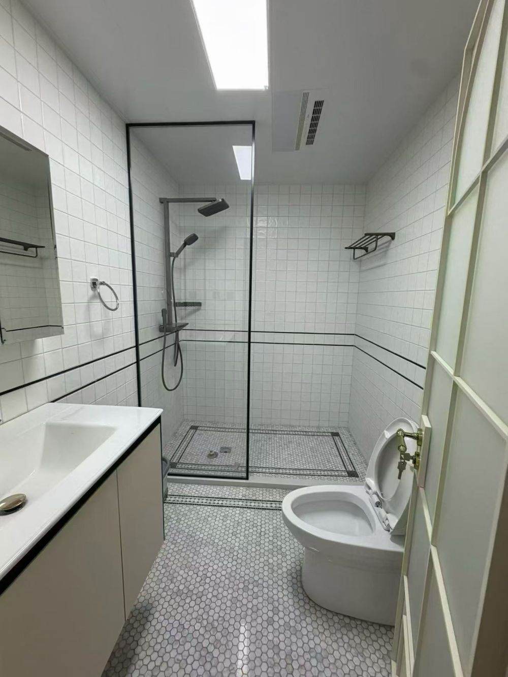 Housing image — Bathroom
