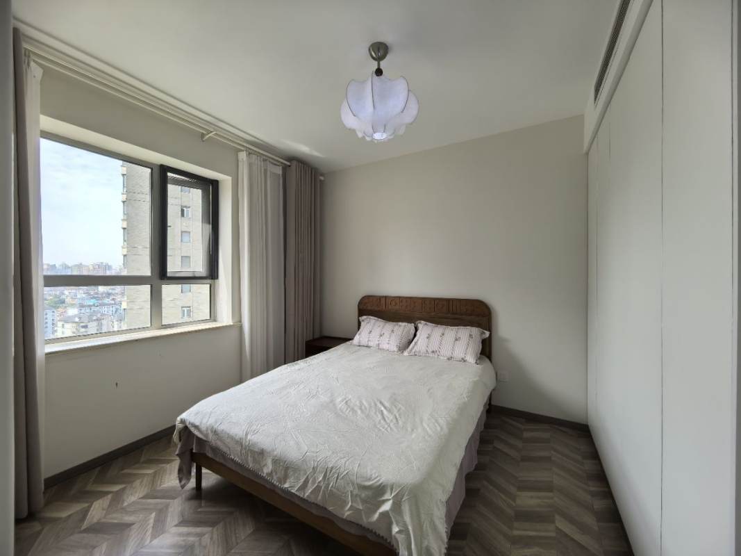 Housing image — Bedroom