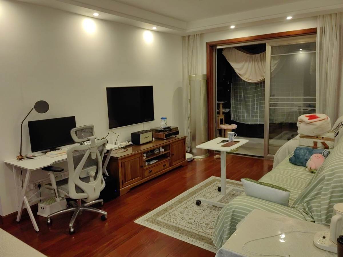 Housing image — Living Room