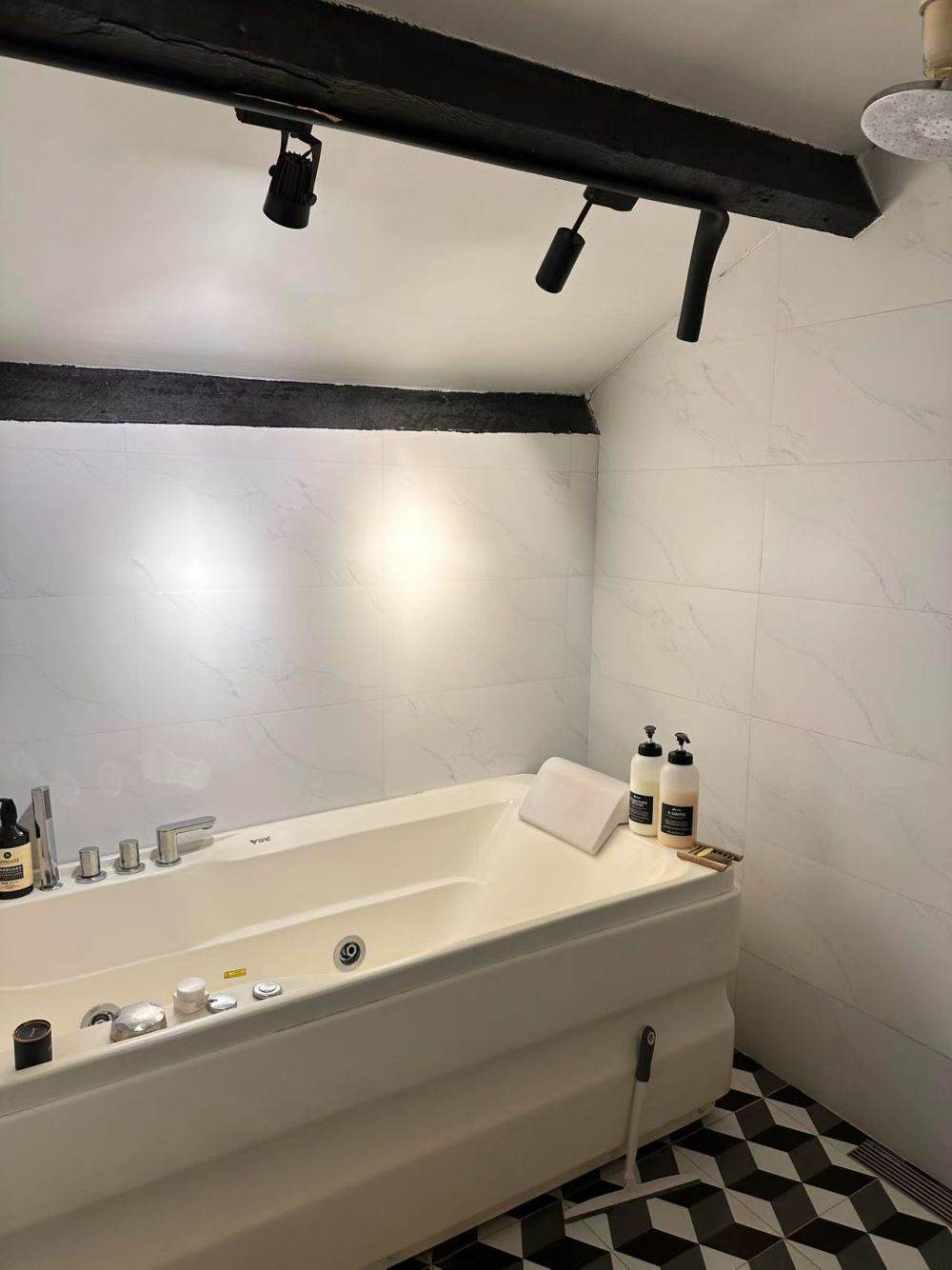 Housing image — Bathroom