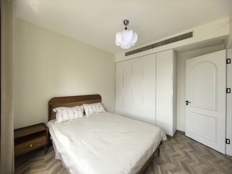 Housing image — Bedroom