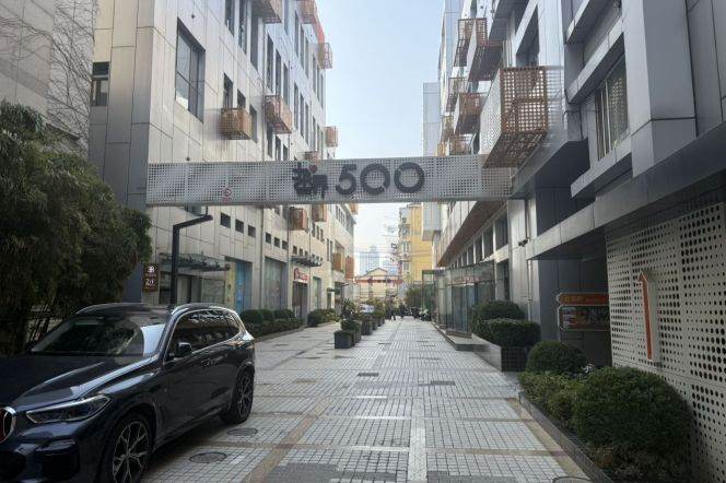 Spacious Studio Office near Luban Rd Metro (L4/L12)