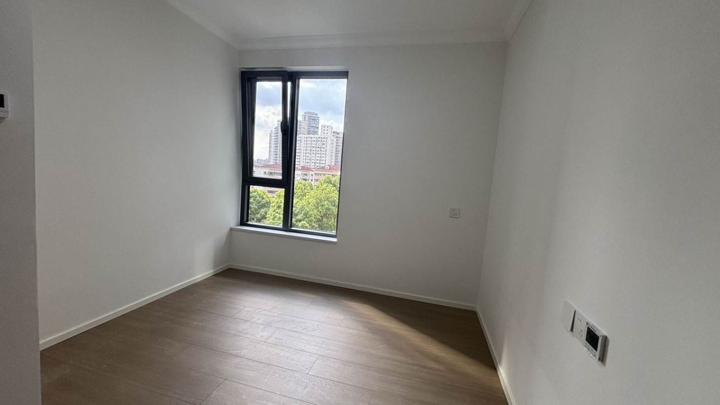 Housing image — Bedroom