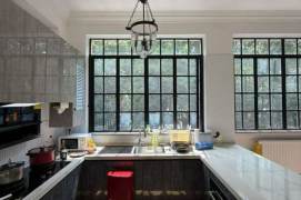 Spacious High-Ceiling 1BR Apartment in Old Xuhui with Floor-to-Ceiling Windows (L1/L10)