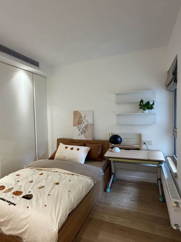 Housing image — Bedroom