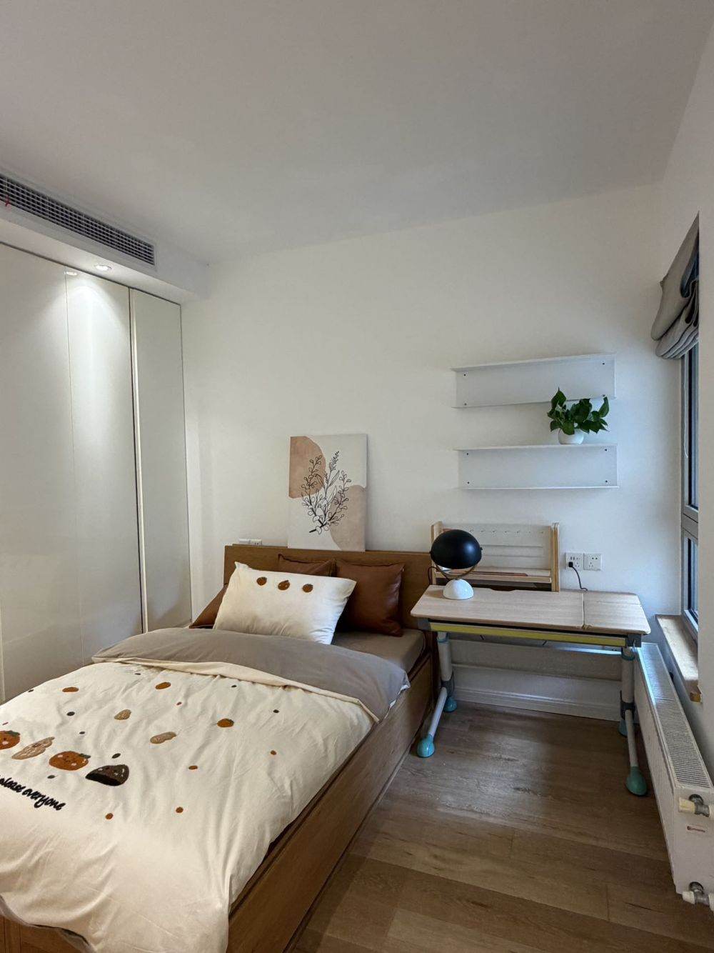 Housing image — Bedroom