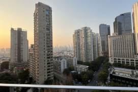 Spacious 3BR Apartment near Xiaonanmen Metro with Floor-to-Ceiling Windows