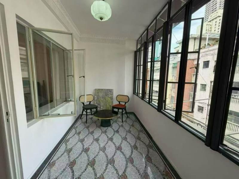 Housing image — Balcony