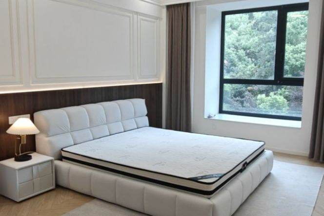 4BR Apartment in Old Xuhui (L1/L10)