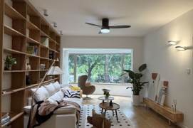 3BR Apartment near Jing'an Temple with Green View