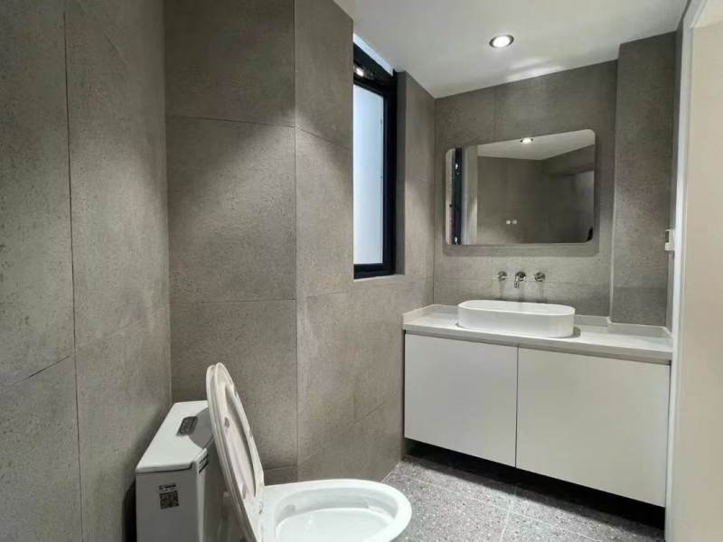 Housing image — Bathroom