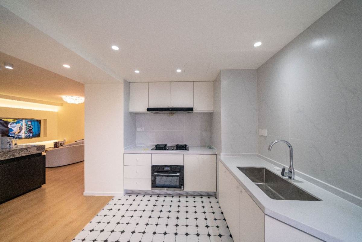 Housing image — Kitchen