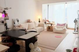 High-Ceiling 3BR Apartment near People's Square with Floor-to-Ceiling Windows (L1/L13)