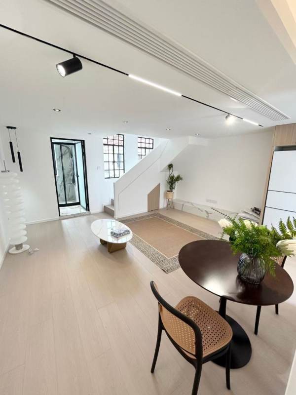 Housing image — Living Room