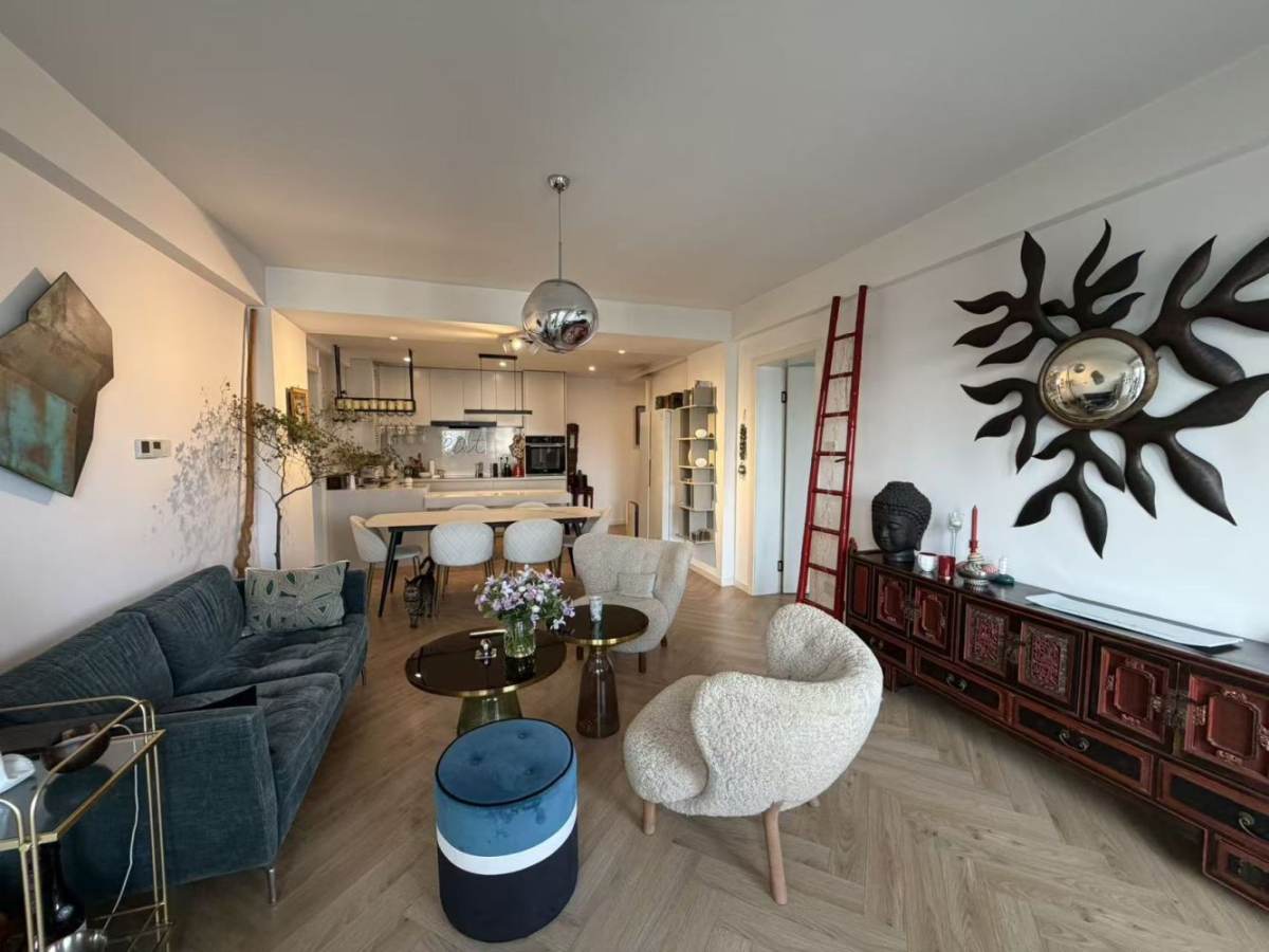 Housing image — Living Room