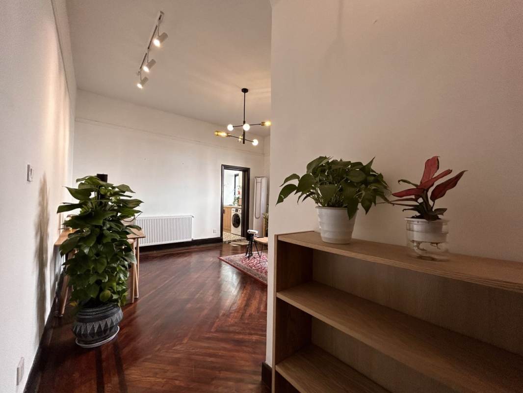 Housing image — Living Room