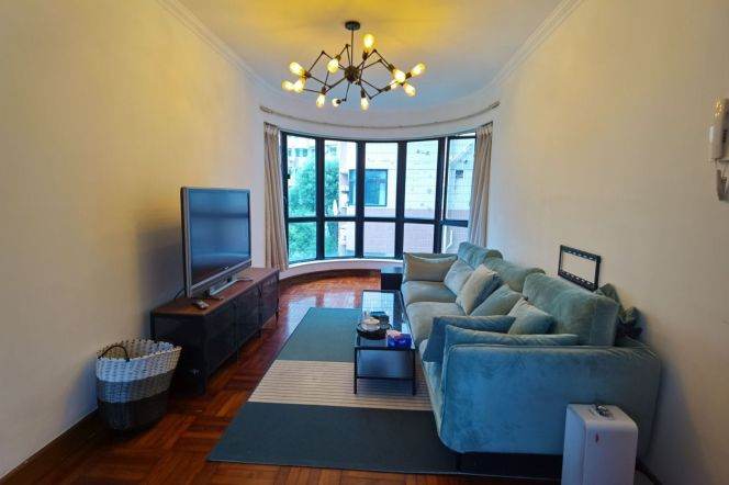 2BR Apartment at Shanghai Grand Plaza (Compound)