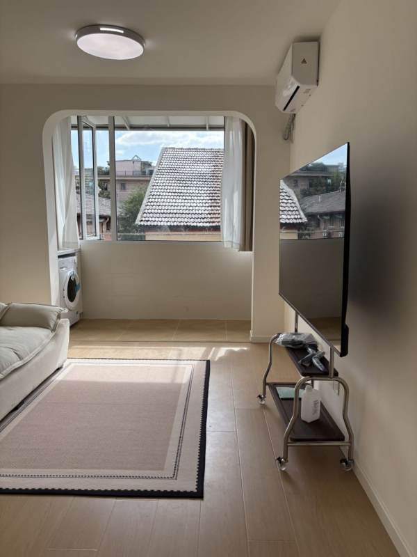 Housing image — Living Room