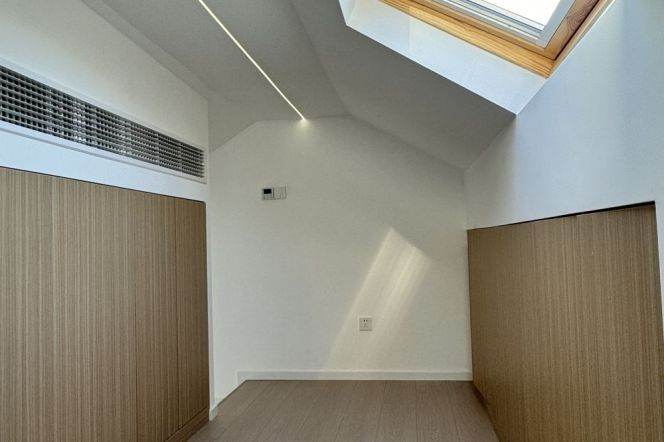 1BR Lane House in Old Xuhui with Terrace