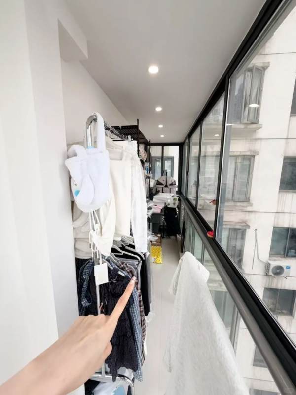 Housing image — Balcony
