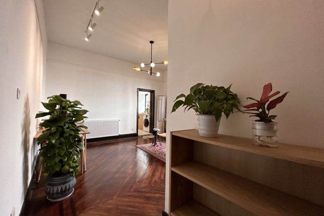 1BR Lane House in Old Xuhui (L9/L12)