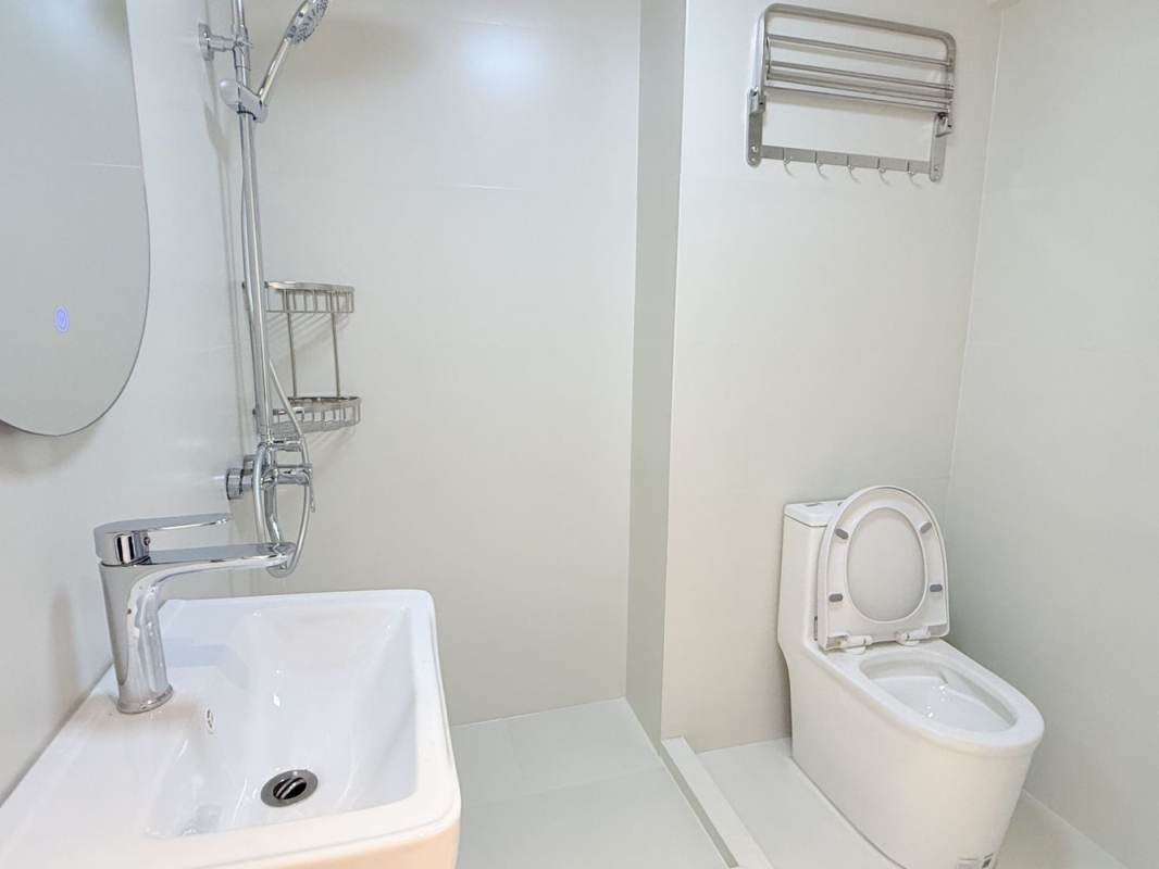 Housing image — Bathroom