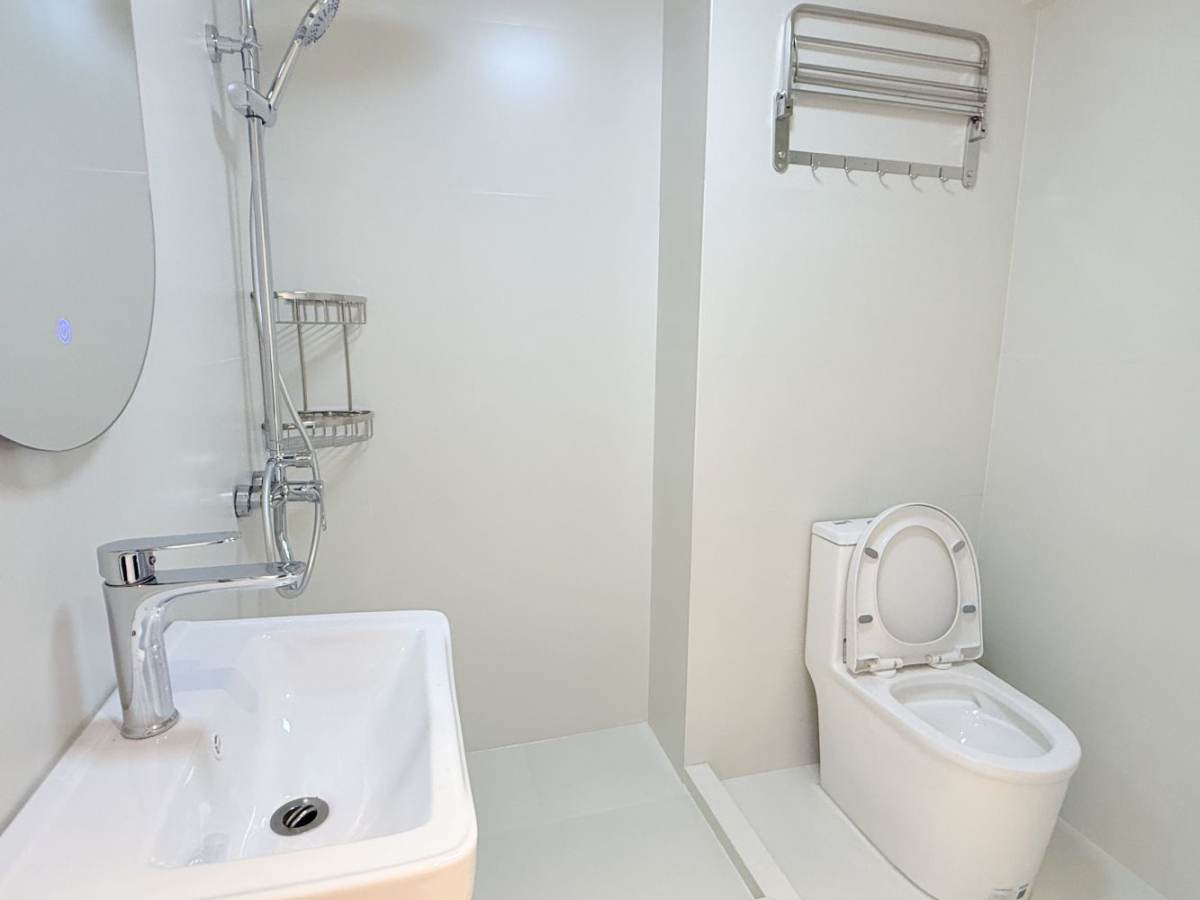 Housing image — Bathroom