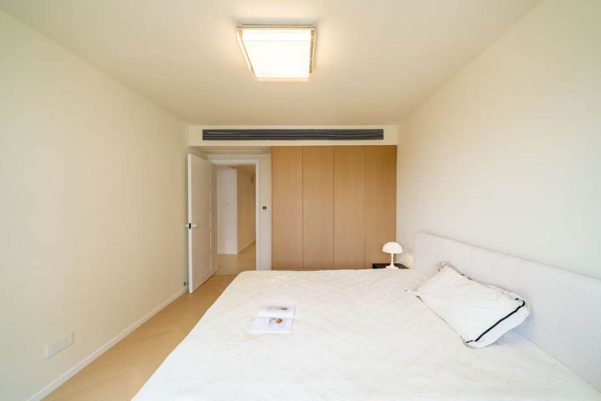 Housing image — Bedroom