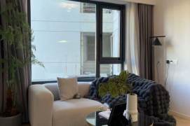 2BR Apartment at Top Of City with Green View (L13)