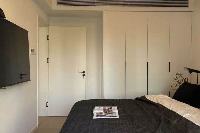 2BR Apartment at Top Of City with Green View (L13)