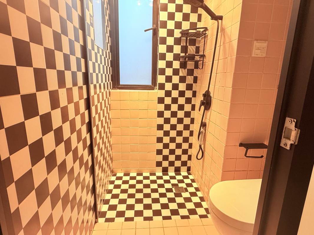Housing image — Bathroom
