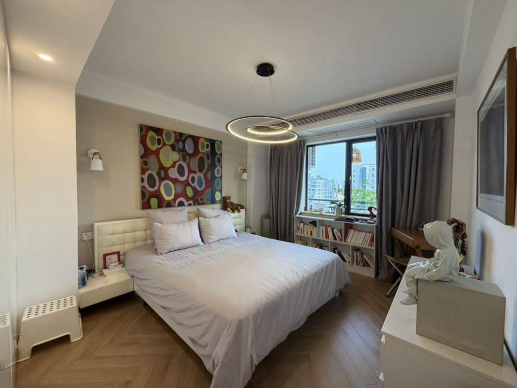 Housing image — Bedroom