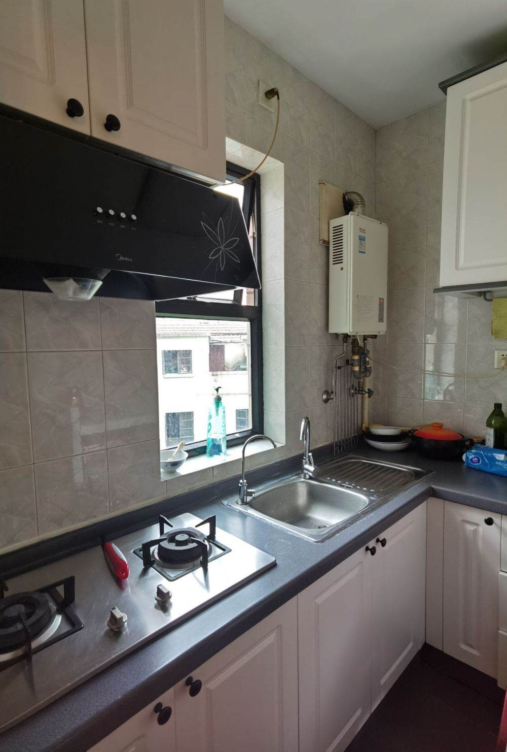 Housing image — Kitchen