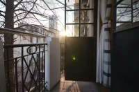 Housing image — Balcony