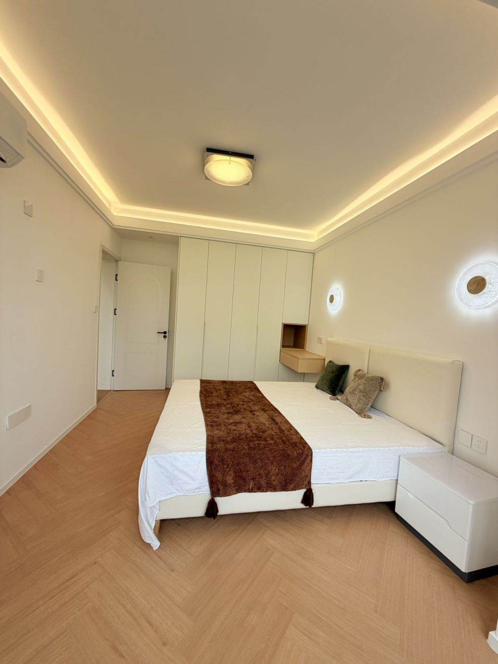Housing image — Bedroom