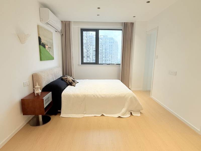 Housing image — Bedroom