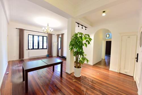 Housing image — Living Room