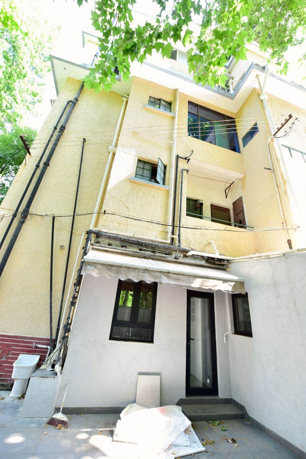 Housing image — Compound