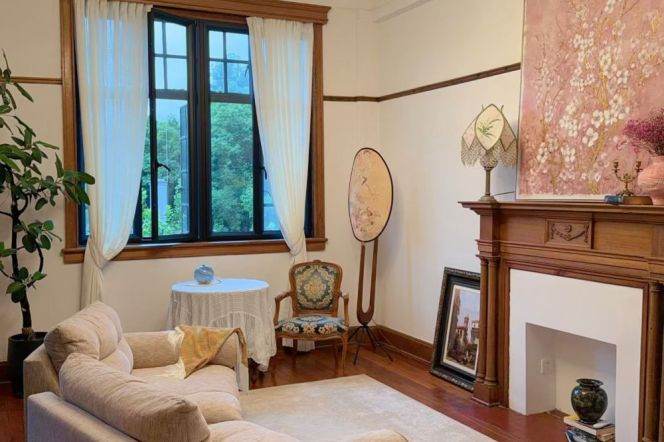 Spacious High-Ceiling 1BR Apartment at Wukang Mansion with Floor-to-Ceiling Windows (L10/L11)