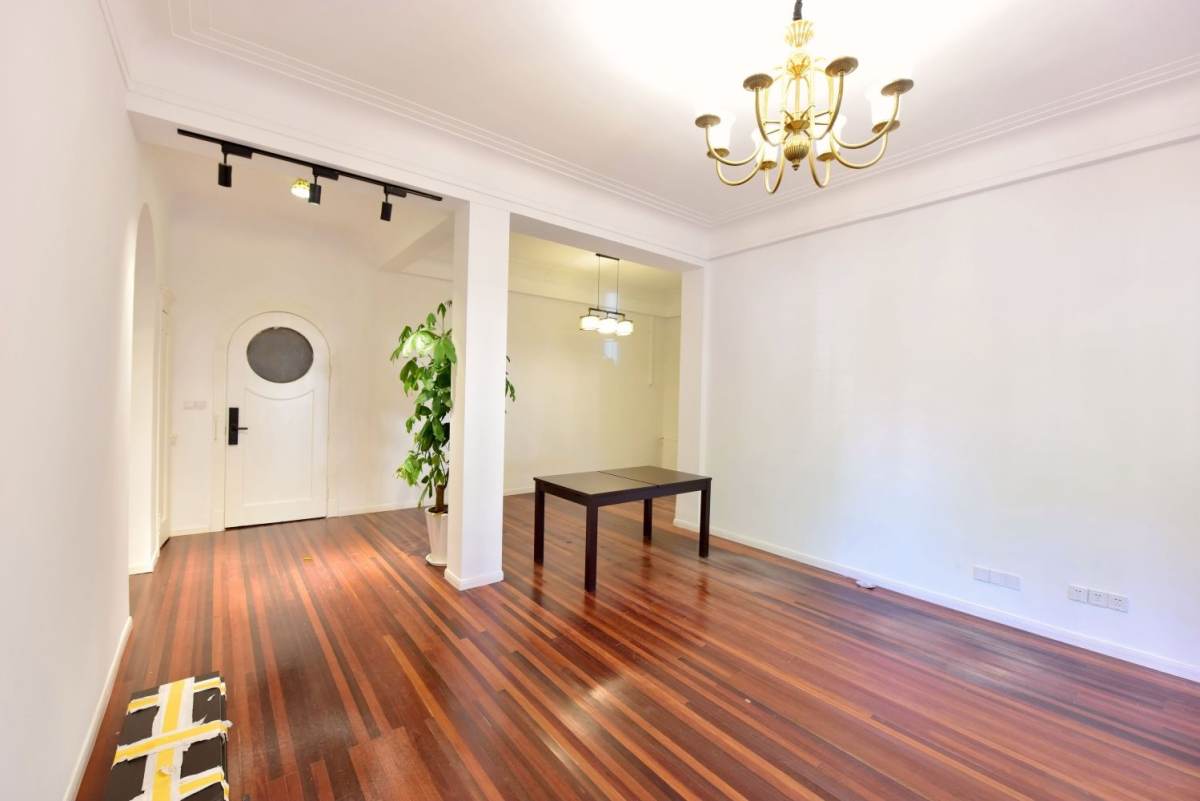 Housing image — Living Room