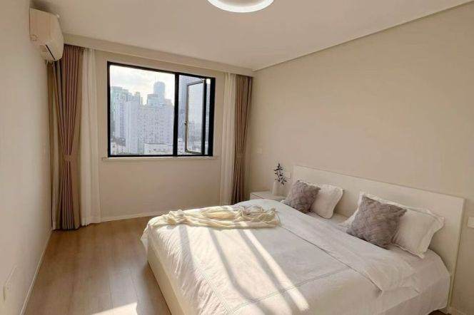 1BR Apartment in Gubei (L3/L4)