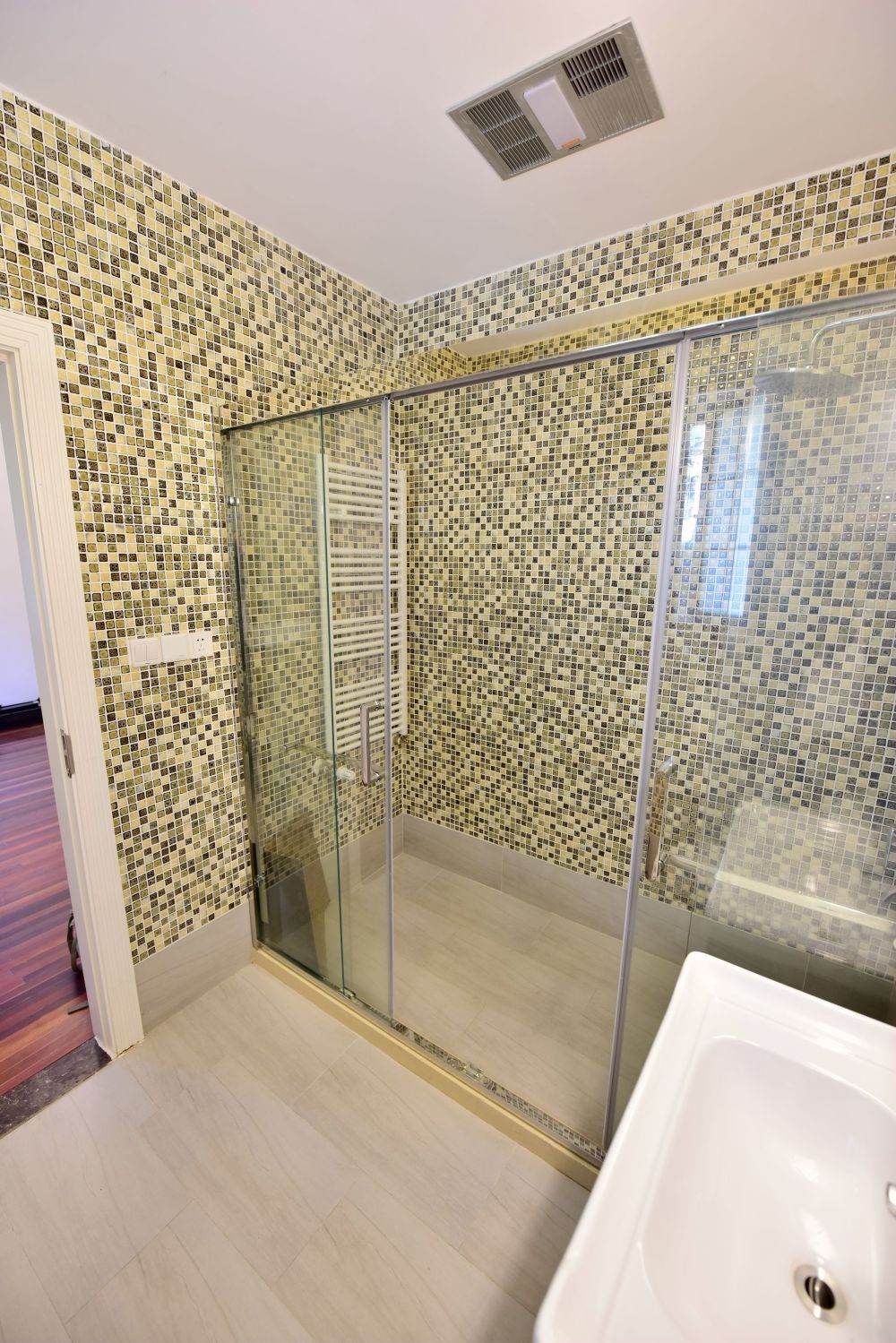 Housing image — Bathroom