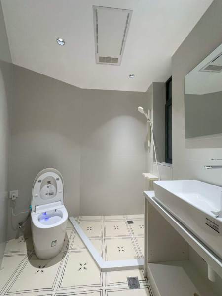 Housing image — Bathroom