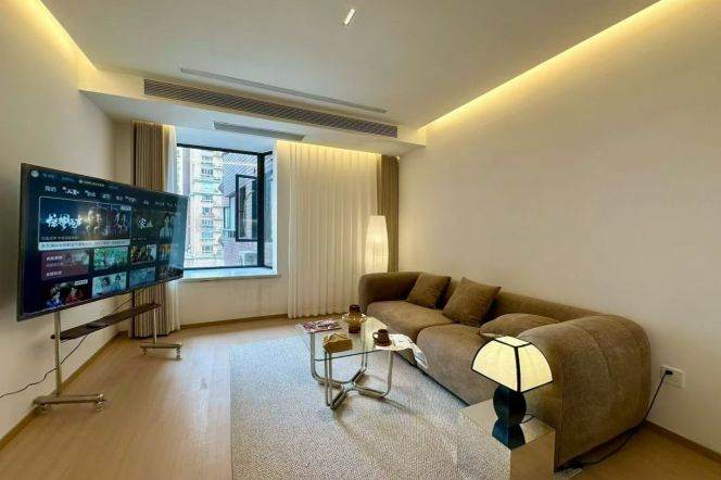 1BR Apartment in Jing'an (L7/L13)